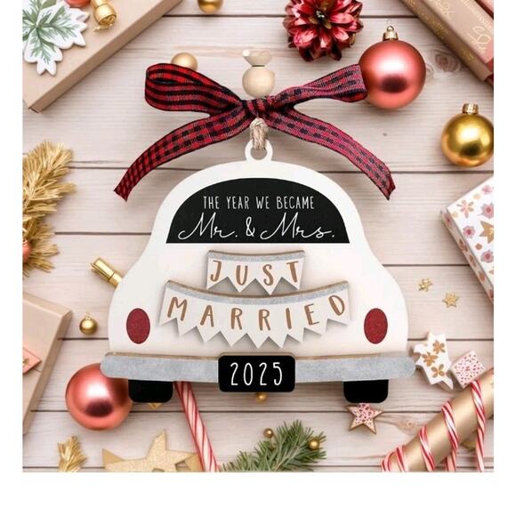 Christmas Ornaments Bridal Shower Wedding Gifts for Couples 2025 just married - Picture 2 of 6